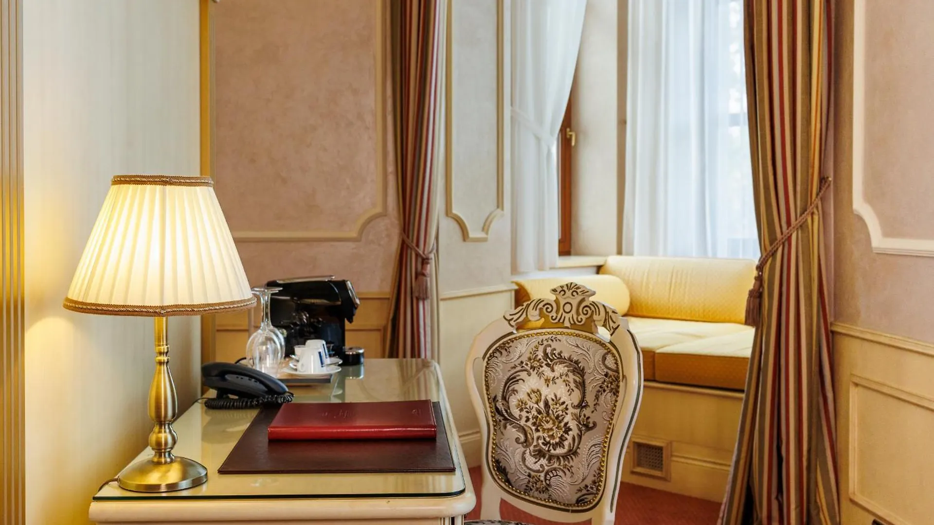 Hotel Chateau Cihelny Karlovy Vary 4*,