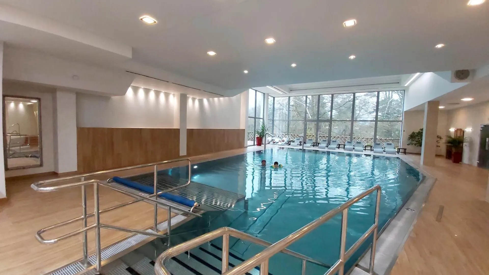 ****  Hotel Chateau Cihelny Karlovy Vary Czech Republic