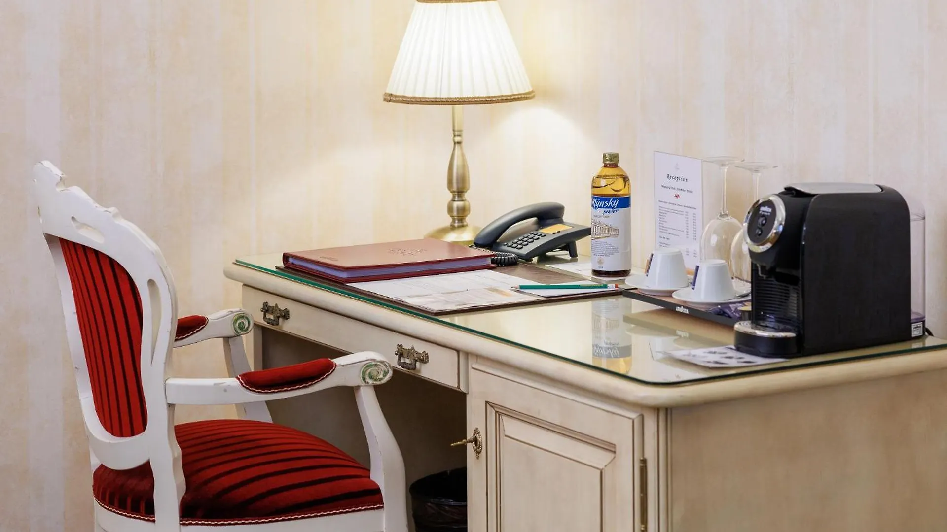 Hotel Chateau Cihelny Karlovy Vary 4*,