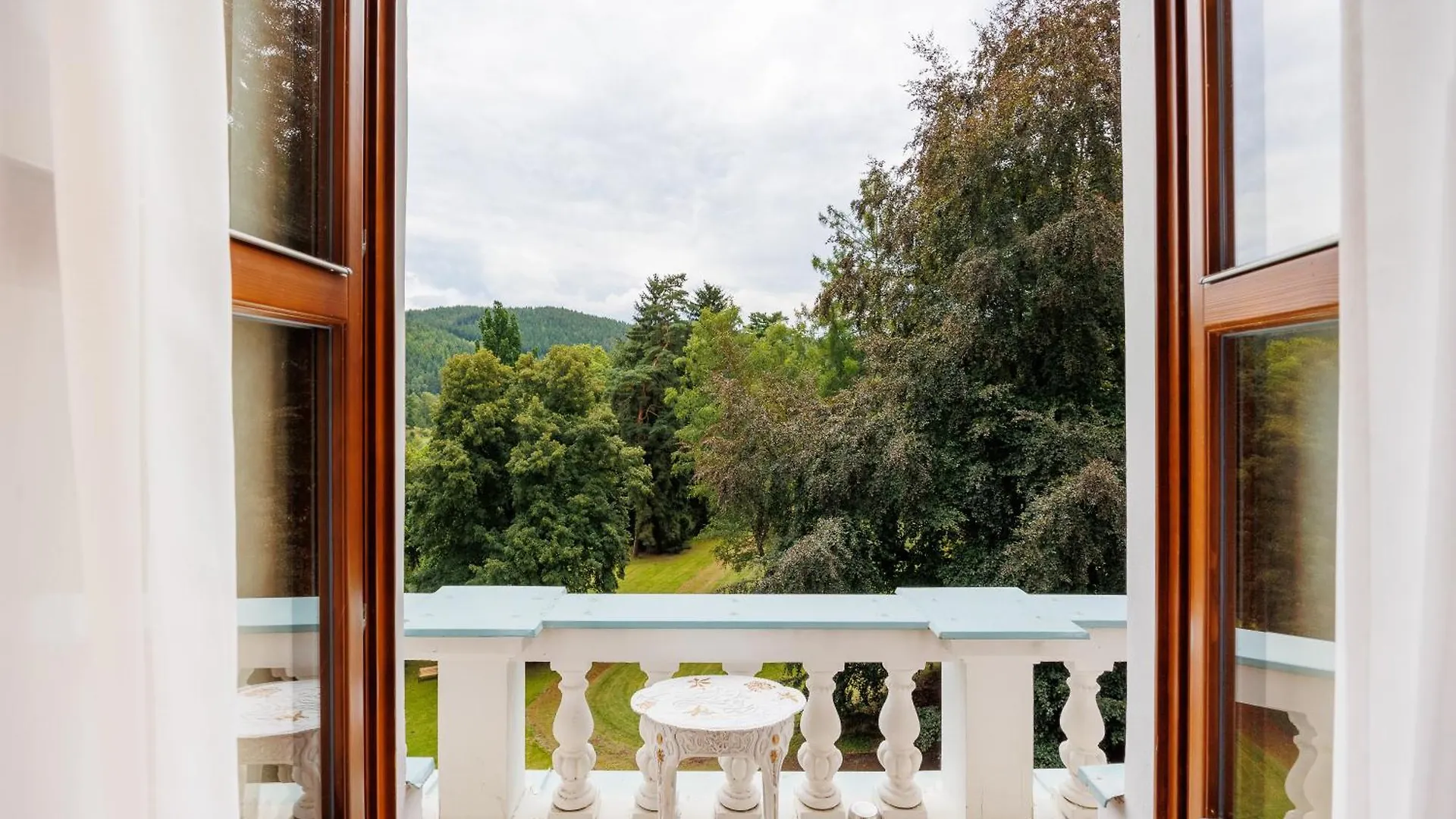 ****  Hotel Chateau Cihelny Karlovy Vary Czech Republic